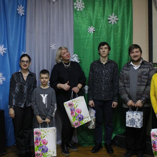 'Volunteer Day in Tashkent' poster