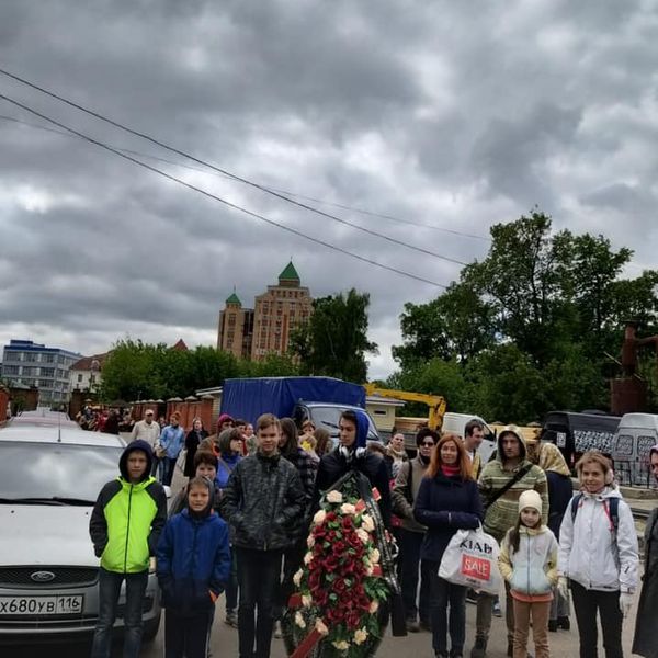 'Уборка заброшенных еврейских могил на Арском кладбище' poster